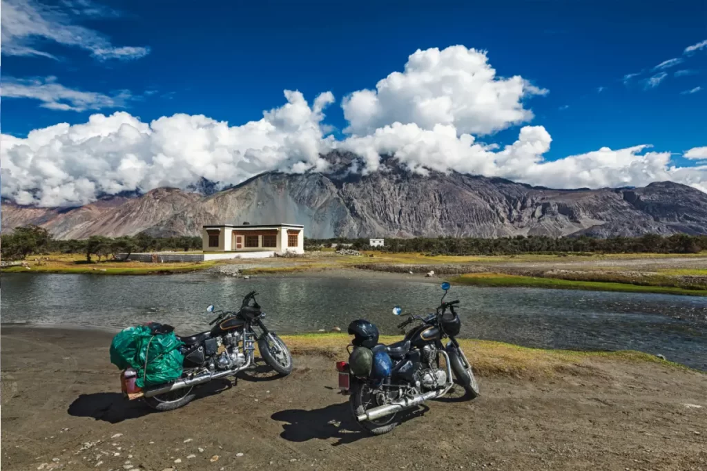 Traveling Ladakh in Budget Ladakhhills.com