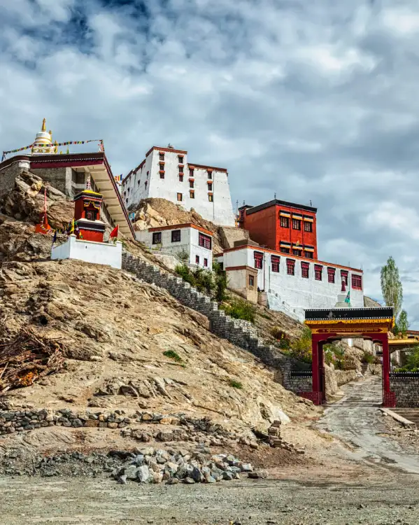 ladakhhills.com (1)
